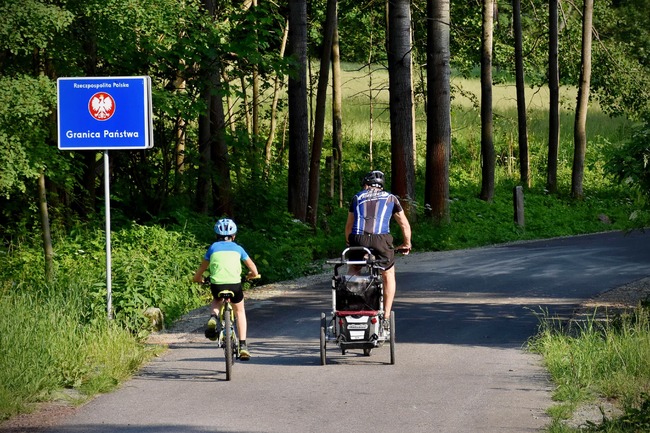 Straßenüberfahrt von Adersbach über Mieroszów nach Broumov