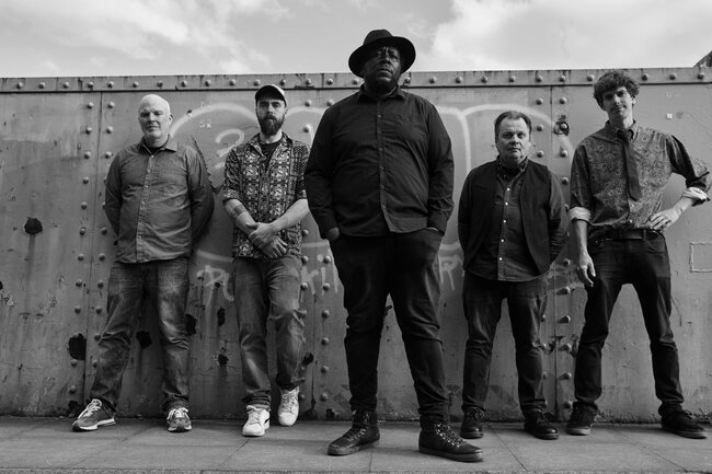 ArtCafé: Kirris Riviere and the Delta du Bruit (UK)
