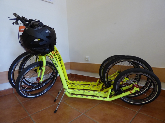 Polica nad Metują - Rowery i hulajnogi